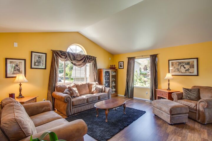 Property Photo:  1594 Pacific Lane  WA 98801 