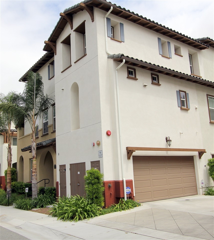 Property Photo:  1627 Cliff Rose Dr. 147  CA 91915 