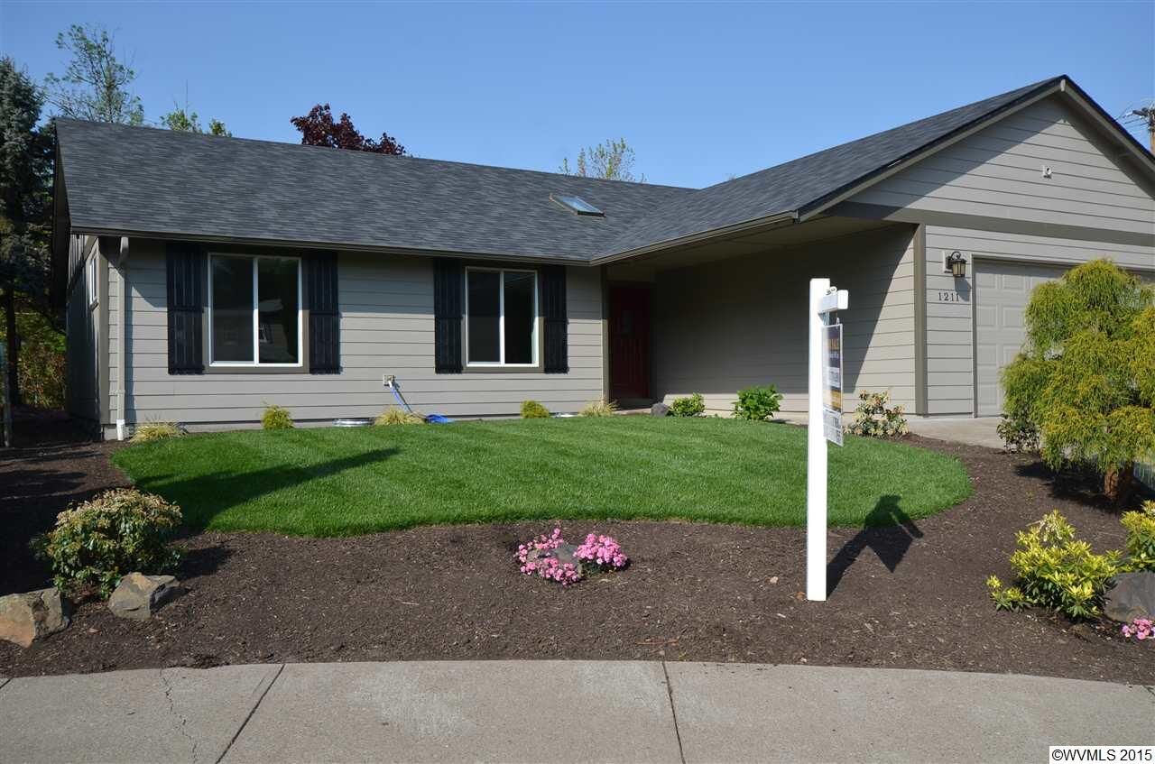 Property Photo:  1211 Aldrich Ct NW  OR 97304 