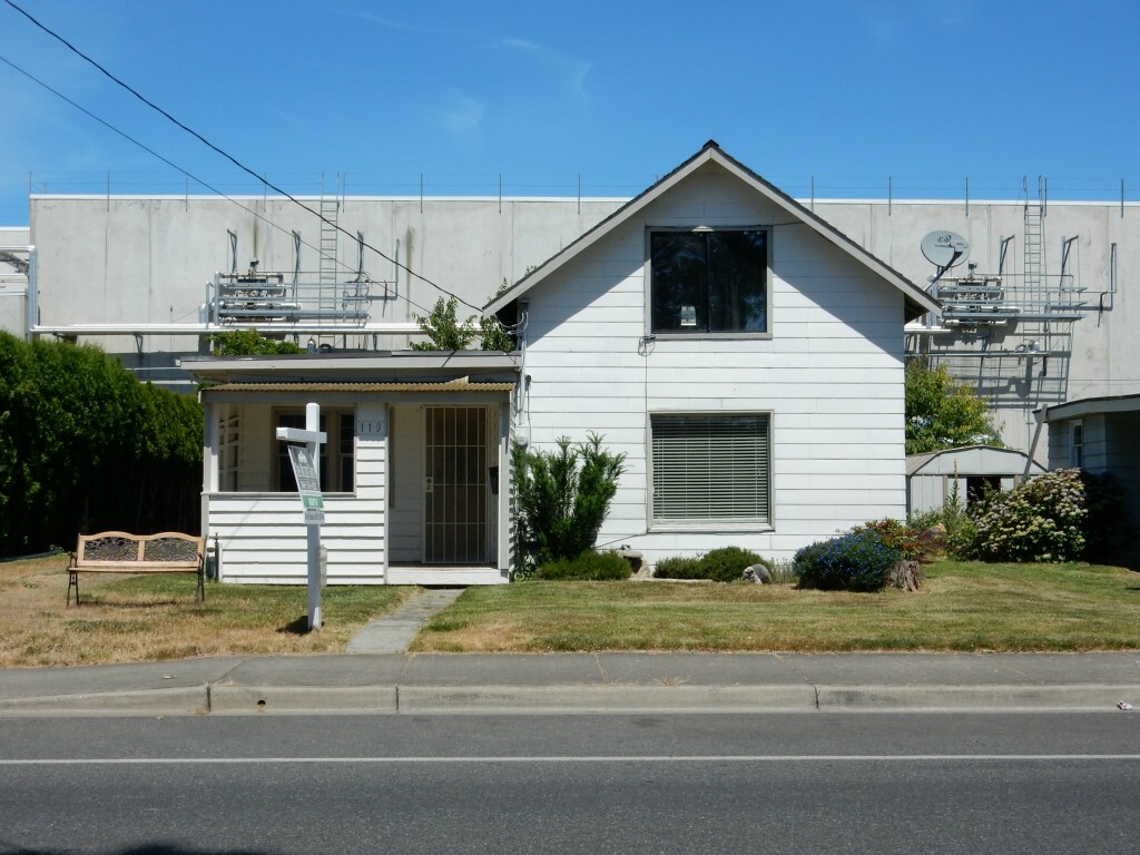 Property Photo:  110 Main St  WA 98264 