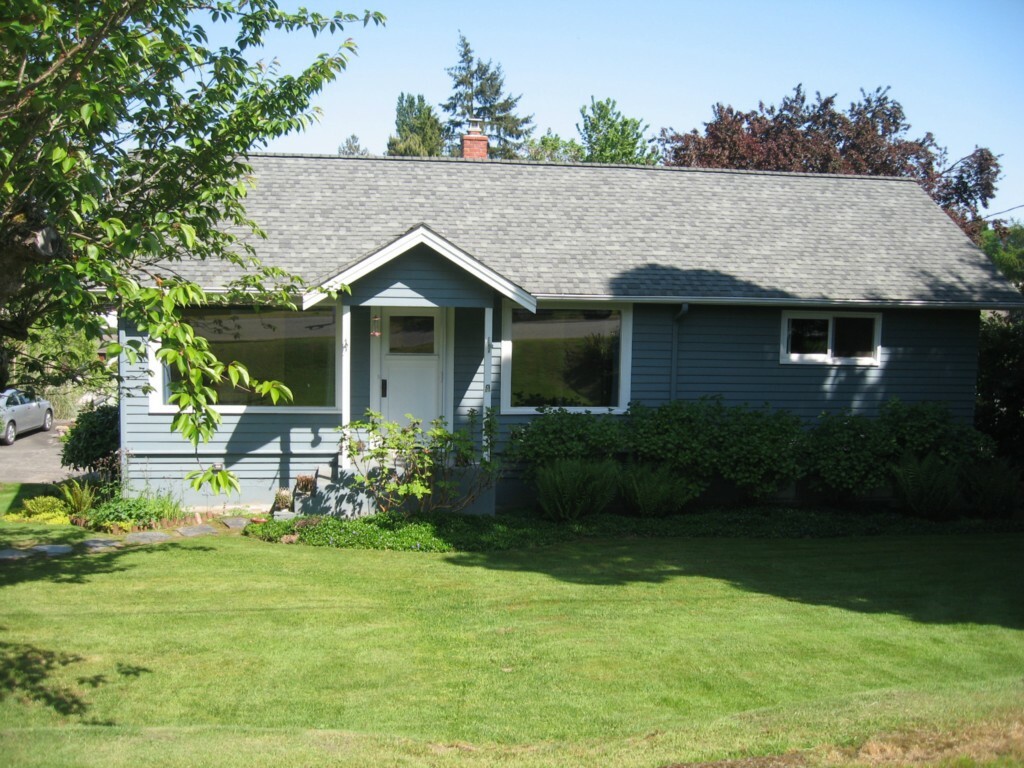 Property Photo:  2130 N Callow Ave  WA 98312 