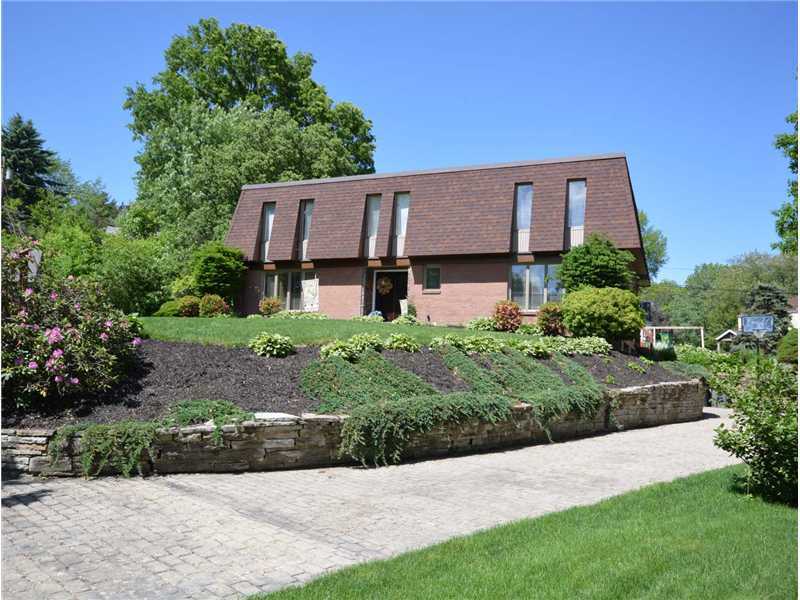 Property Photo:  120 Surrey Lane  PA 15241 