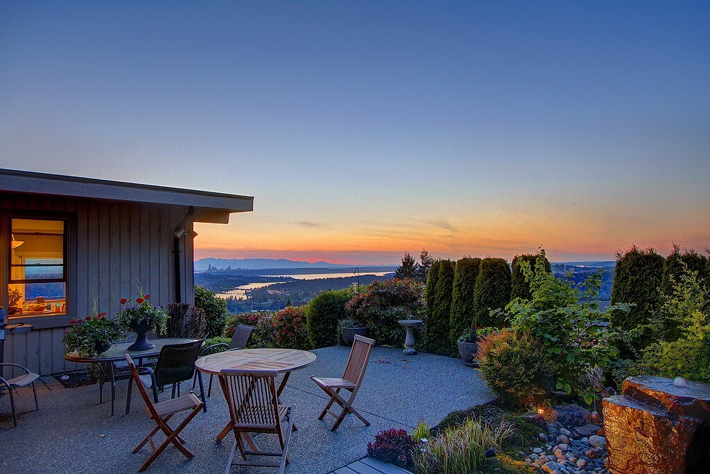 Property Photo: 4400 139th Ave SE WA 98006