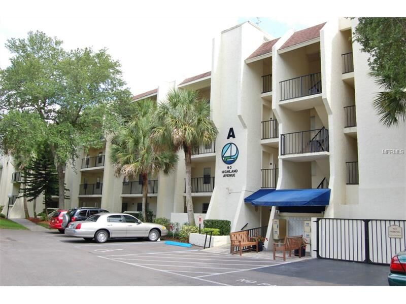 Property Photo:  90 S Highland Avenue 102  FL 34689 