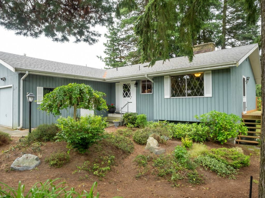 Property Photo:  217 N 168th  WA 98133 