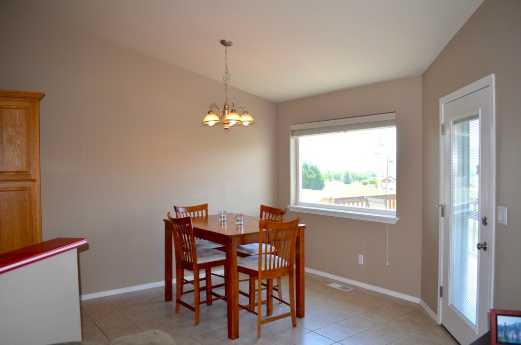 Property Photo: 995 Ridge Crest Dr WA 98801