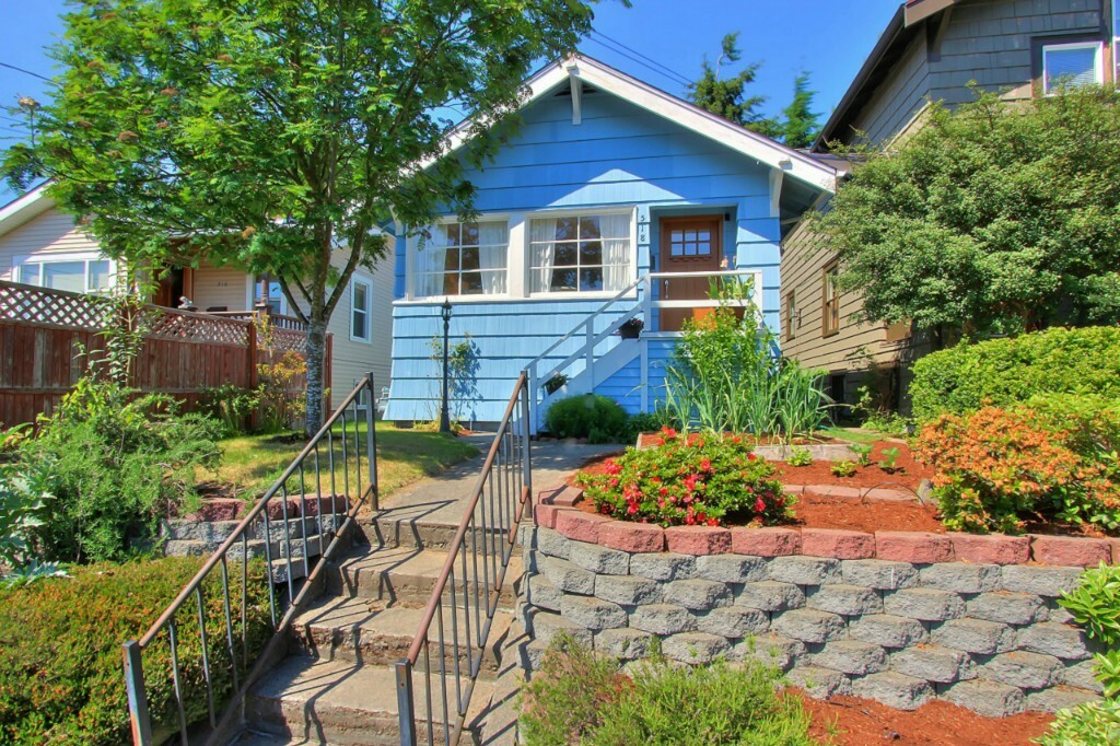 Property Photo: 518 N 84th St WA 98103