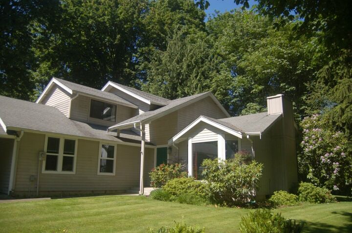 1207 Sea Cliff Dr NW  Gig Harbor WA 98332 photo