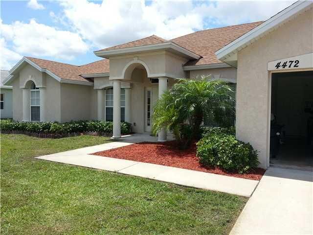Property Photo: 4472 SW Daemon Street FL 34953