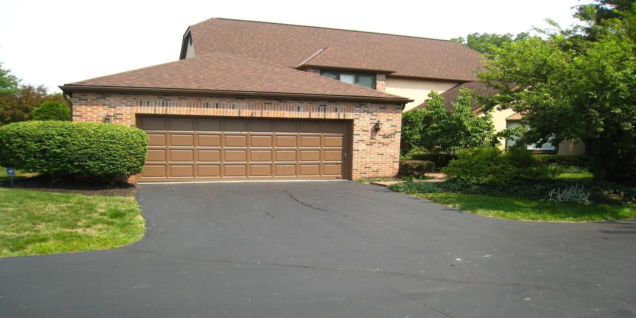 Property Photo: 5811 Bastille Place OH 43213