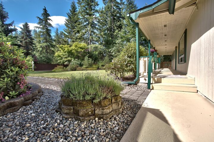 Property Photo:  29322 216 Ave SE  WA 98010 