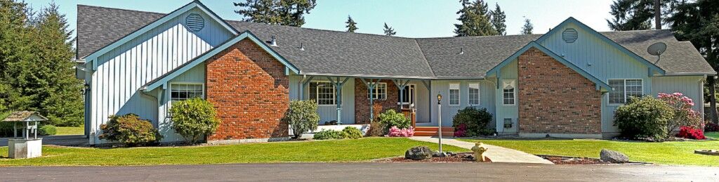 Property Photo:  2411 Lake Forest Dr  WA 98277 