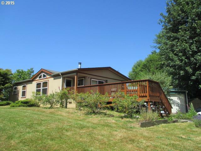 Property Photo: 92433 Leaf Court Dr OR 97103
