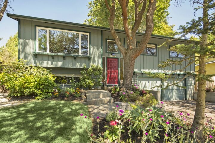 19530 34th Ave NE  Lake Forest Park WA 98155 photo