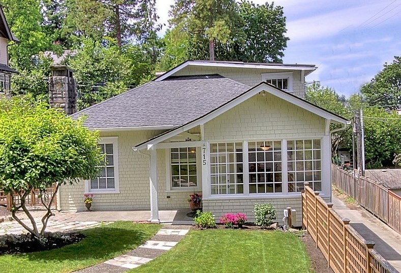 Property Photo:  715 N 9th St  WA 98403 