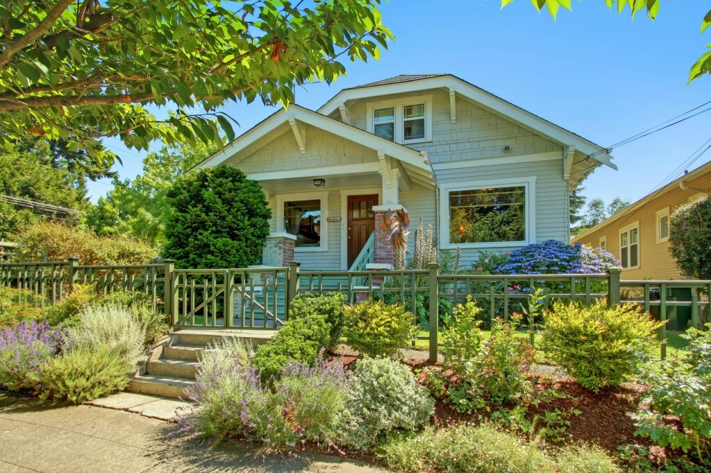 Property Photo:  3938 Burke Ave N  WA 98103 