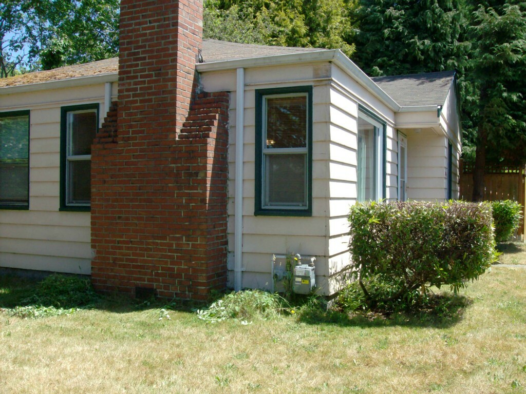 Property Photo: 404 N 92nd St WA 98103