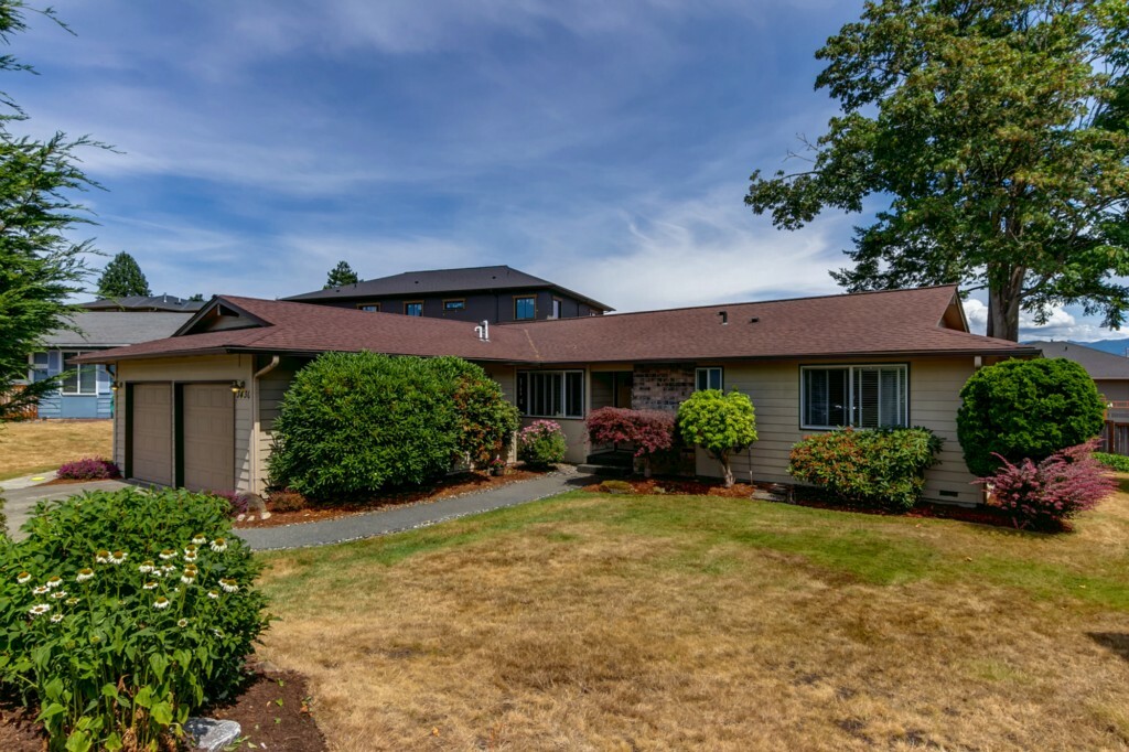 Property Photo:  3430 Crestline Place  WA 98226 