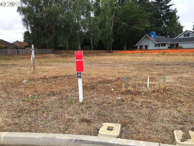 Property Photo: 2685 SE Waibel Dr 24 OR 97123