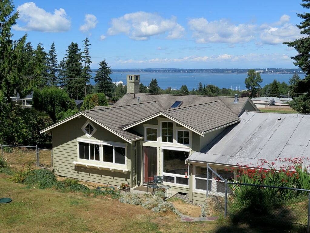 Property Photo:  115 Underhill Rd  WA 98225 