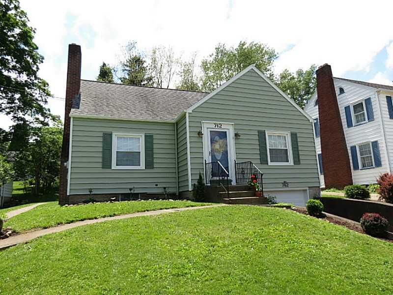Property Photo: 742 Chestnut Street PA 16335