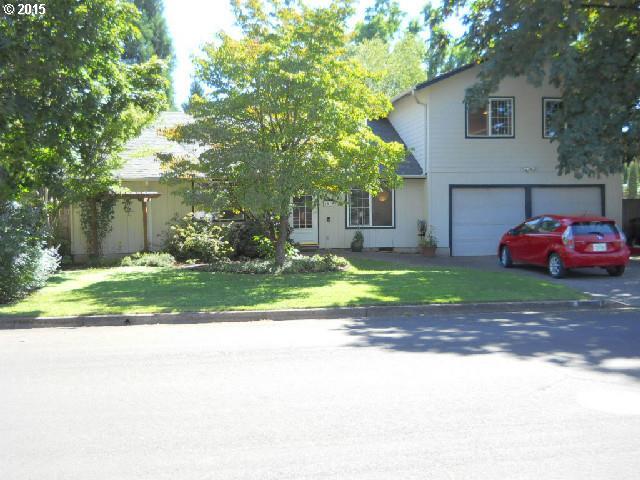 Property Photo:  2573 Canterbury St  OR 97404 