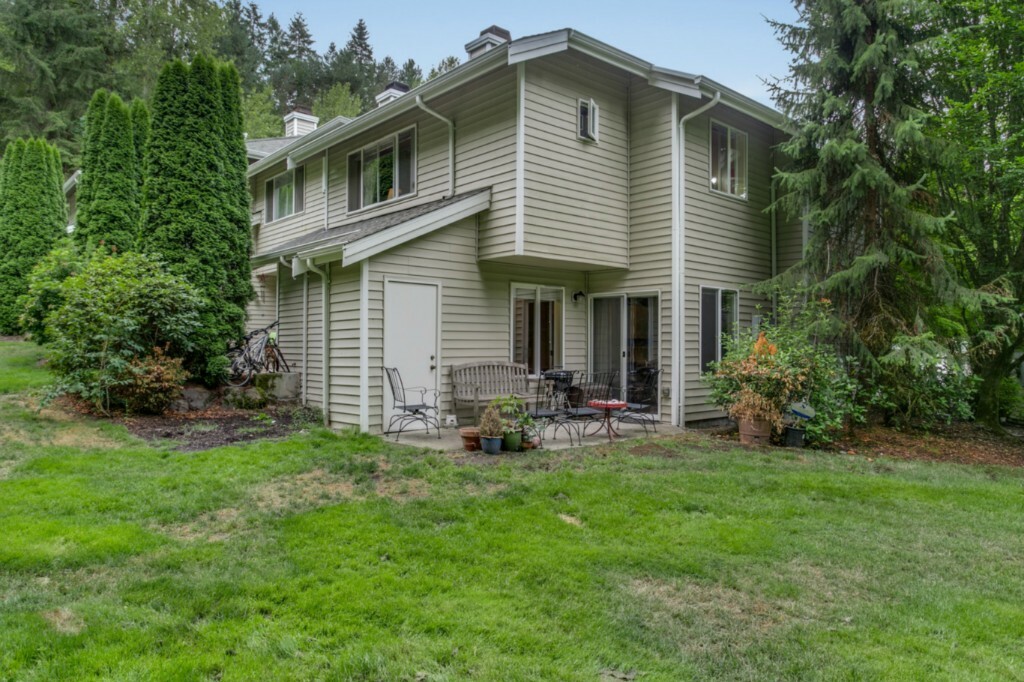 Property Photo:  2300 Jefferson Ave NE G127  WA 98056 