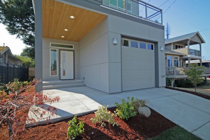 10439 62nd Ave S  Seattle WA 98178 photo