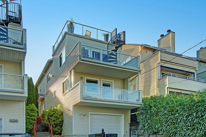 4446 51st Ave SW  Seattle WA 98116 photo