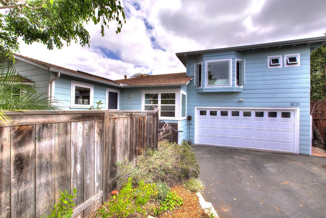Property Photo: 1835 Mackinnon Ave CA 92007