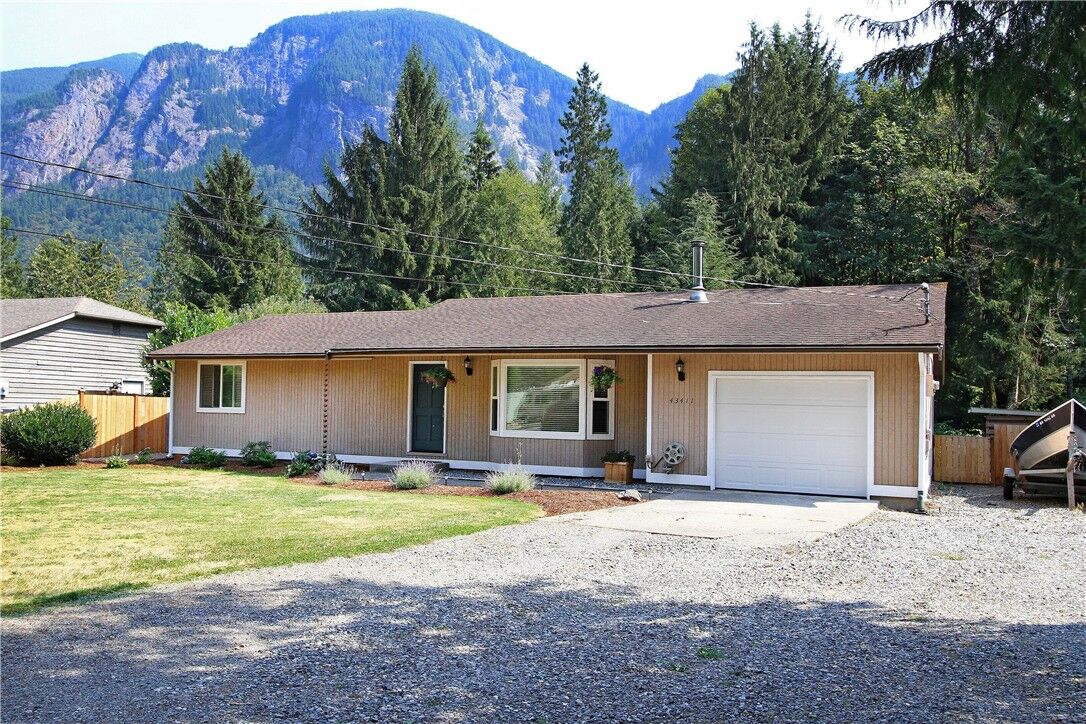 Property Photo:  43411 SE 76th  WA 98065 