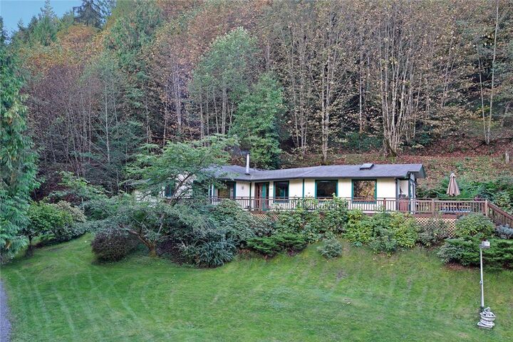 26112 NE 17th St  Redmond WA 98053 photo