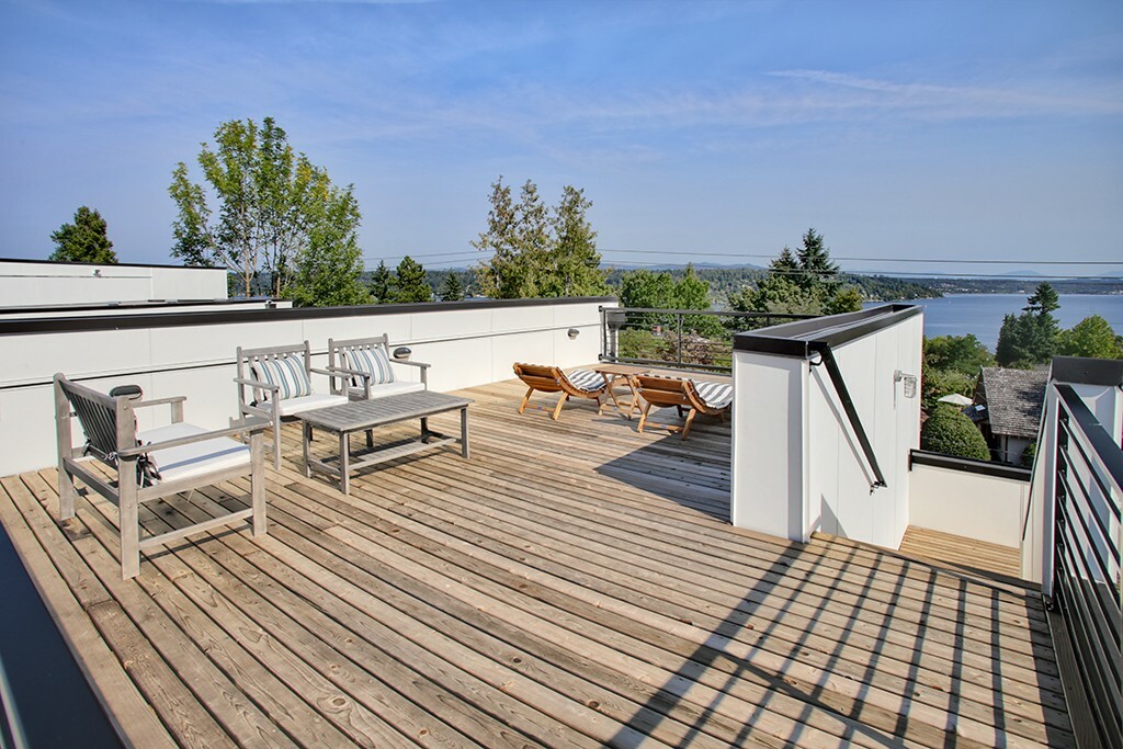 Property Photo:  6907 Seward Park Ave S  WA 98118 