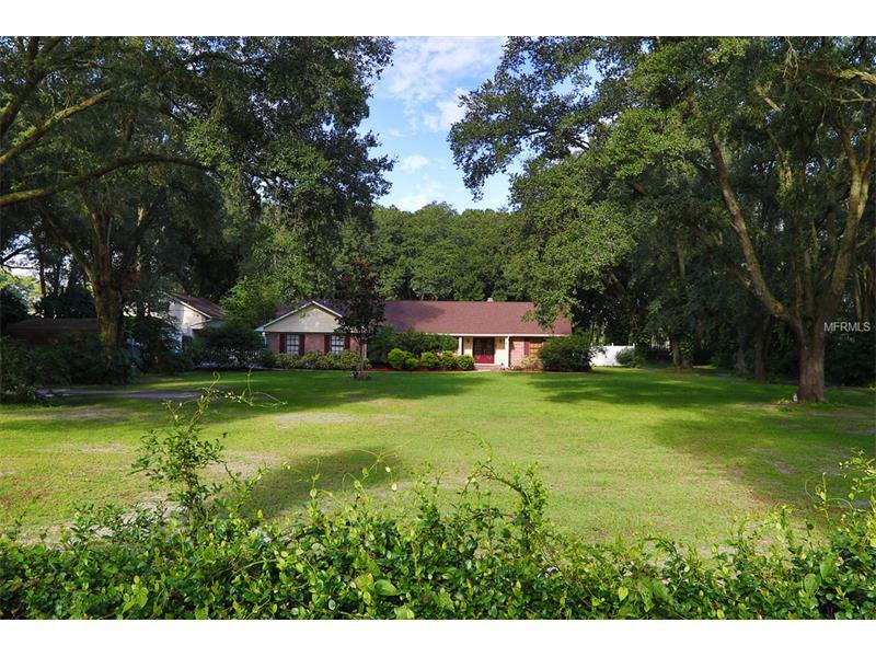 Property Photo: 1710 N Valrico Road FL 33527