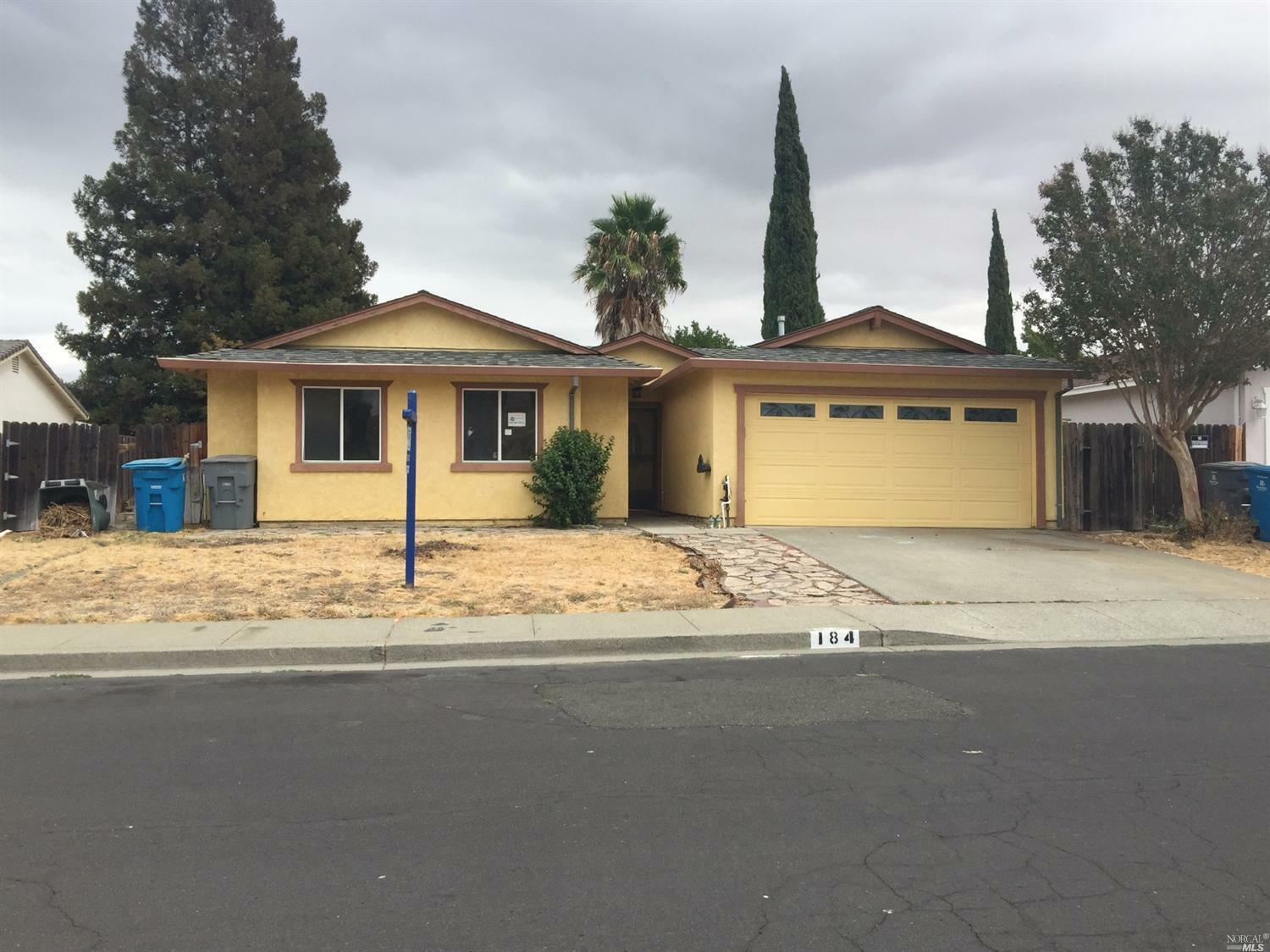 Property Photo: 184 Chelsea Court CA 95687