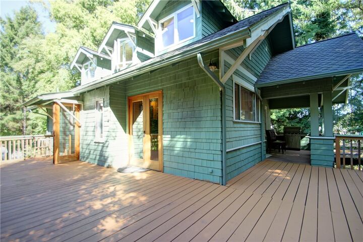 Property Photo: 310 Sapp Rd WA 98284