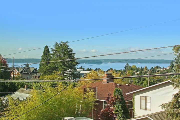 Property Photo: 4439 44th Ave SW C WA 98116