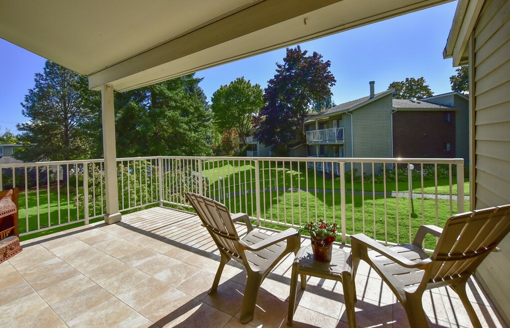 Property Photo:  6457 Sand Point Way NE B-8  WA 98115 