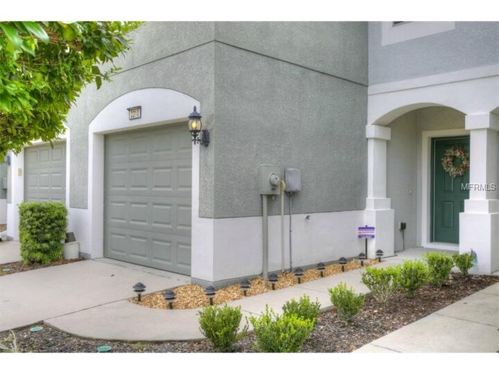 Property Photo: 2210 Snowflake Place FL 33578