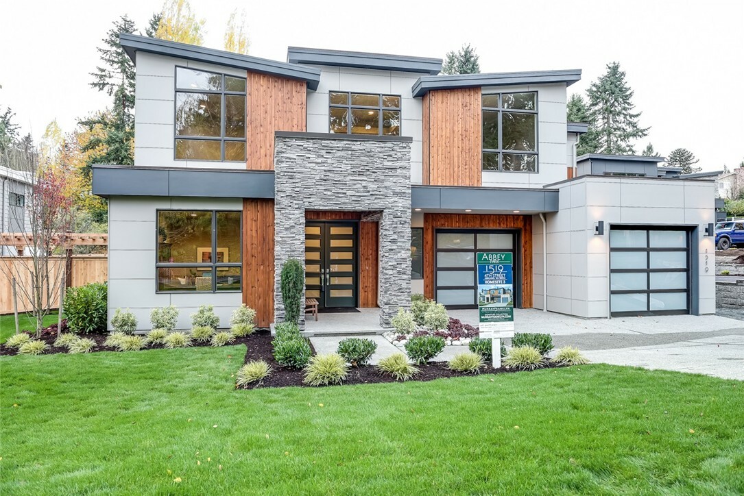 Property Photo:  1519 4th Street L-3  WA 98033 