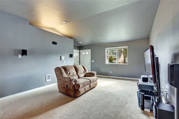 Property Photo: 20008 99th Ave E WA 98338