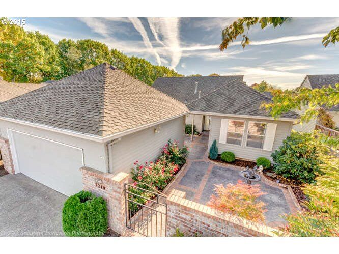 Property Photo:  7240 SW Fountainlake Dr  OR 97070 