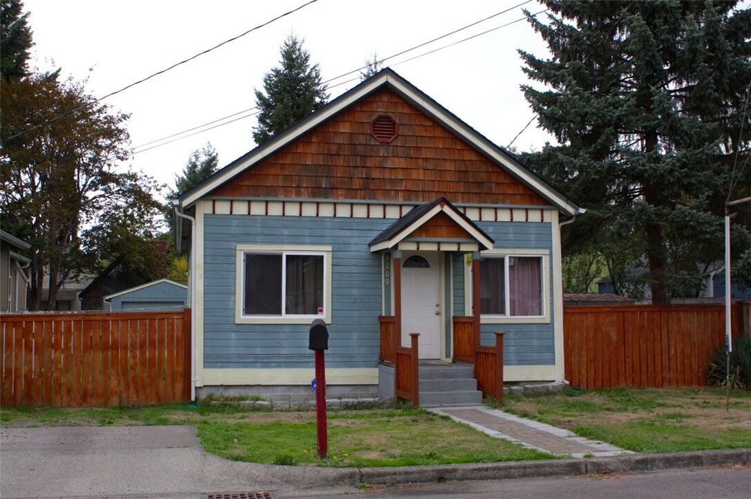 Property Photo:  3209 S 59th St  WA 98409 