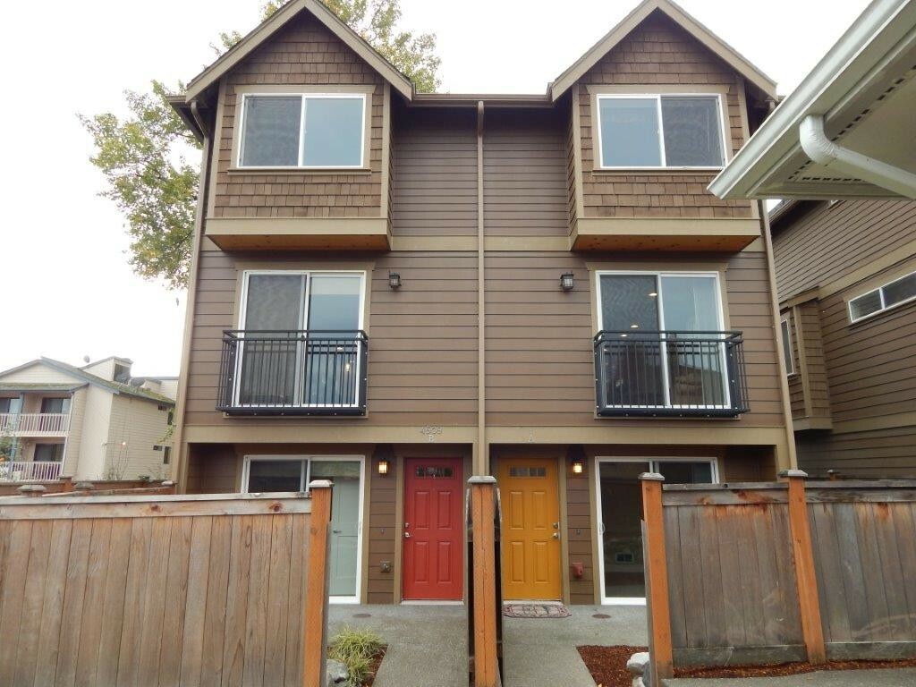 Property Photo:  4509 S Trenton St B  WA 98118 