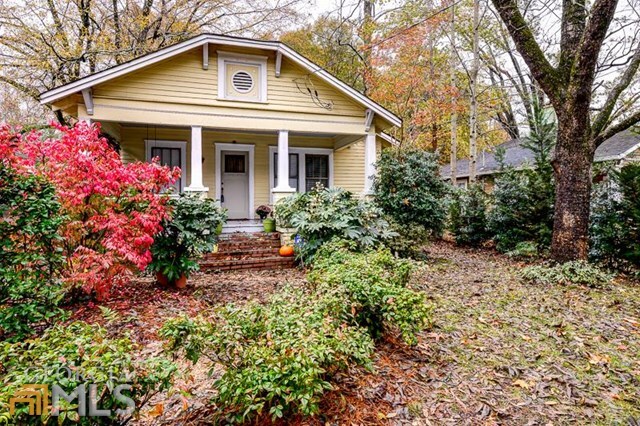 Property Photo: 2117 Hollywood Rd GA 30318