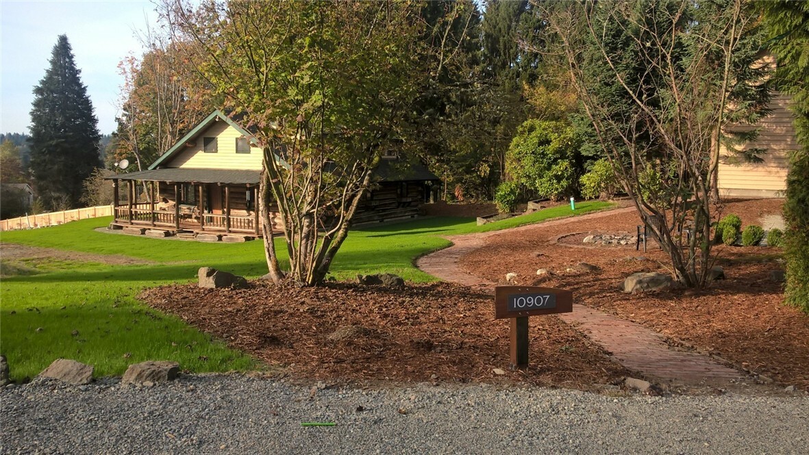 Property Photo:  10907 Valley View Rd  WA 98011 