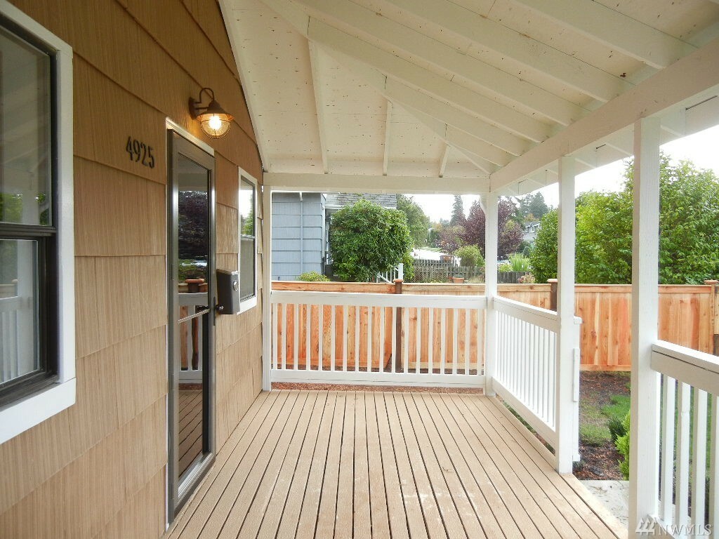 Property Photo: 4925 N Bristol St WA 98407