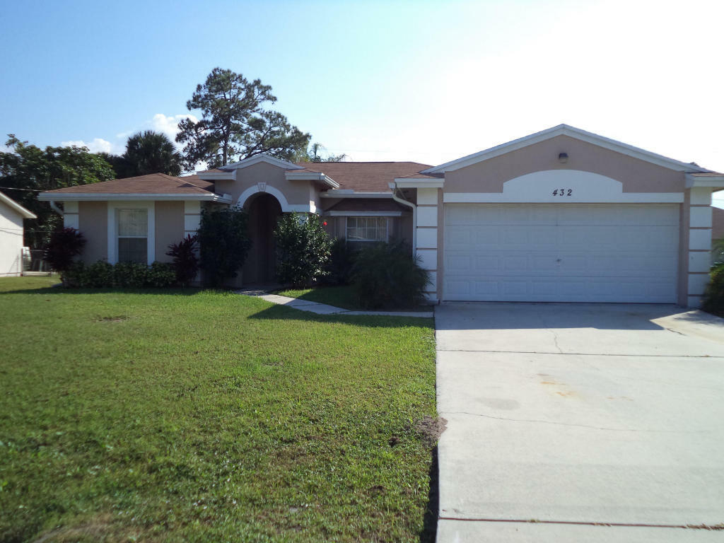 Property Photo:  432 NW Cornell Avenue  FL 34983 