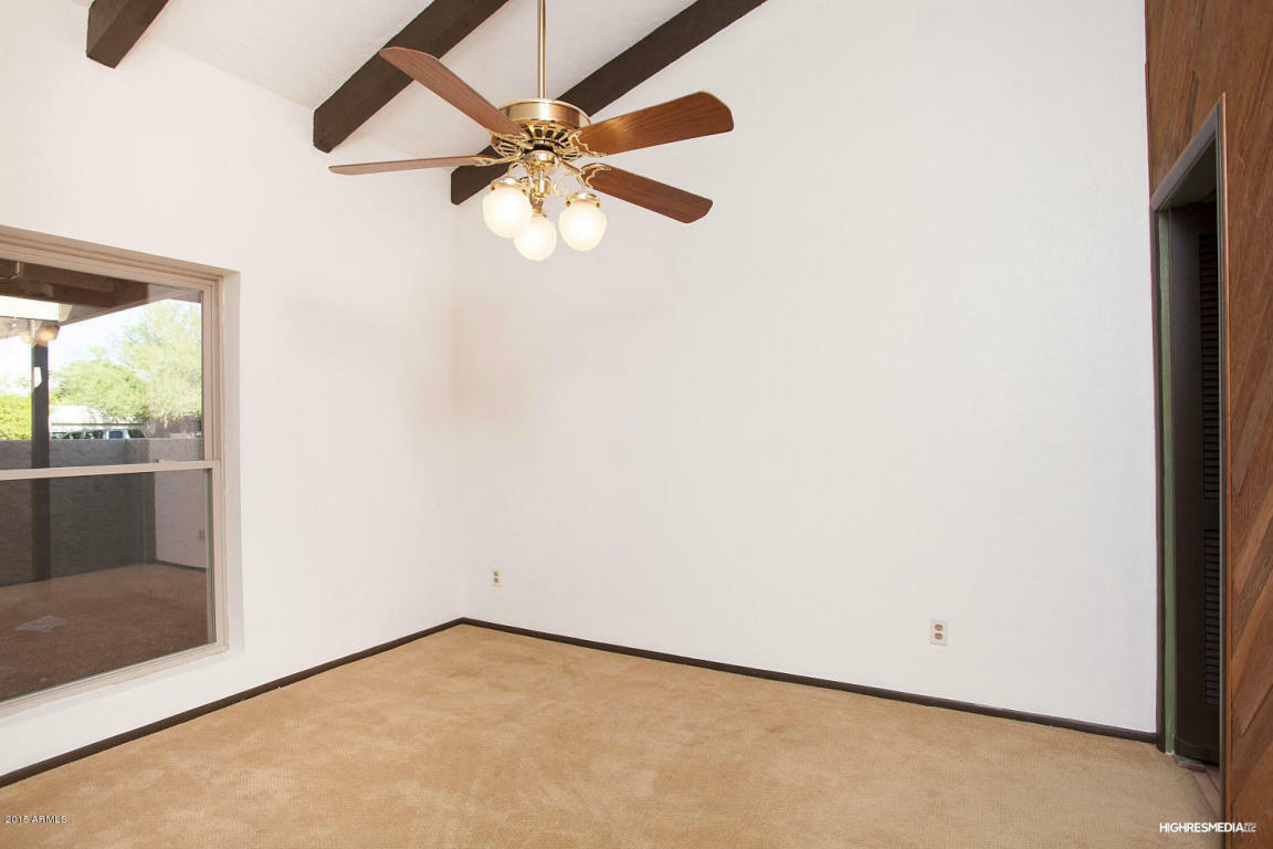 Property Photo: 217 E Brook Hollow Drive AZ 85022