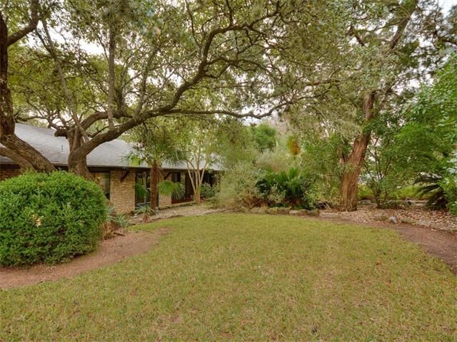 Property Photo: 2211 Trail Of The Madrones TX 78746
